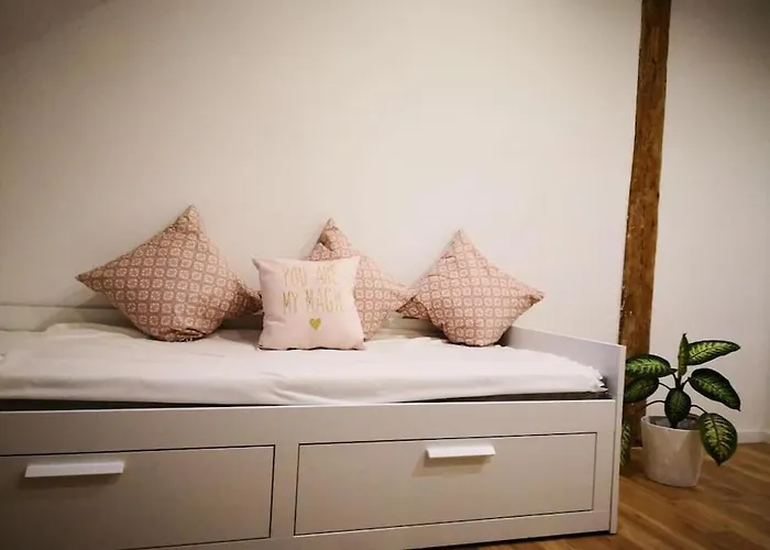 Zentrum, Helle Und Ruhige Moeblierte Dg-Wohnung Zwischen Steintor Und Uni