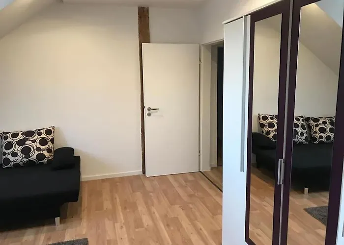 Zentrum, Helle Und Ruhige Moeblierte Dg-Wohnung Zwischen Steintor Und Uni