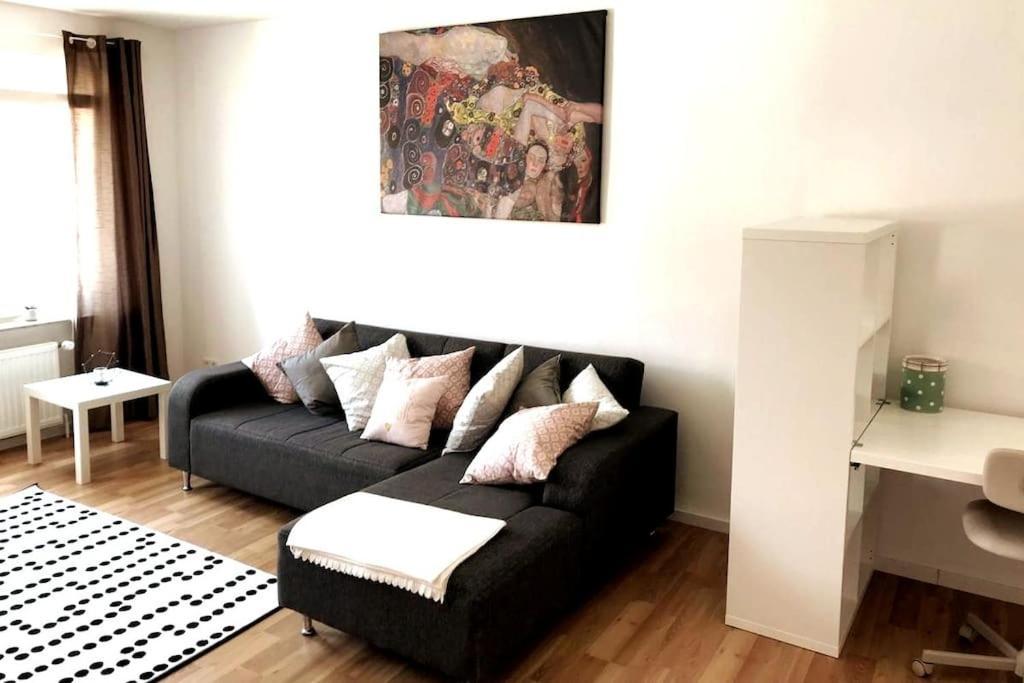 Zentrum, Helle Und Ruhige Moeblierte Dg-wohnung Zwischen Steintor Und Uni
