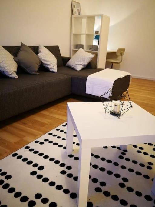 Apartment Zentrum, Helle Und Ruhige Moeblierte Dg-wohnung Zwischen Steintor Und Uni